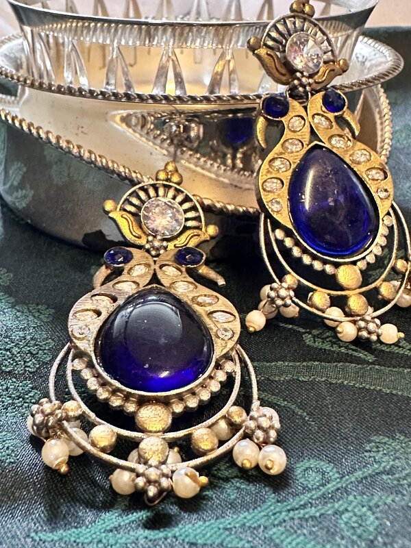 Replica (Earrings)
